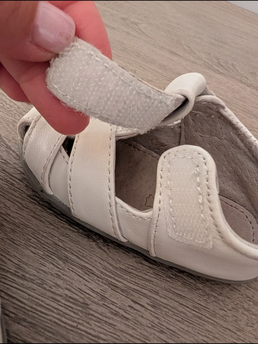 See Kai Run Brook Baby Girl Sandals Size 4